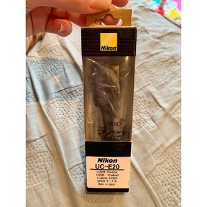 Nikon NWT UC-E20 micro usb cable